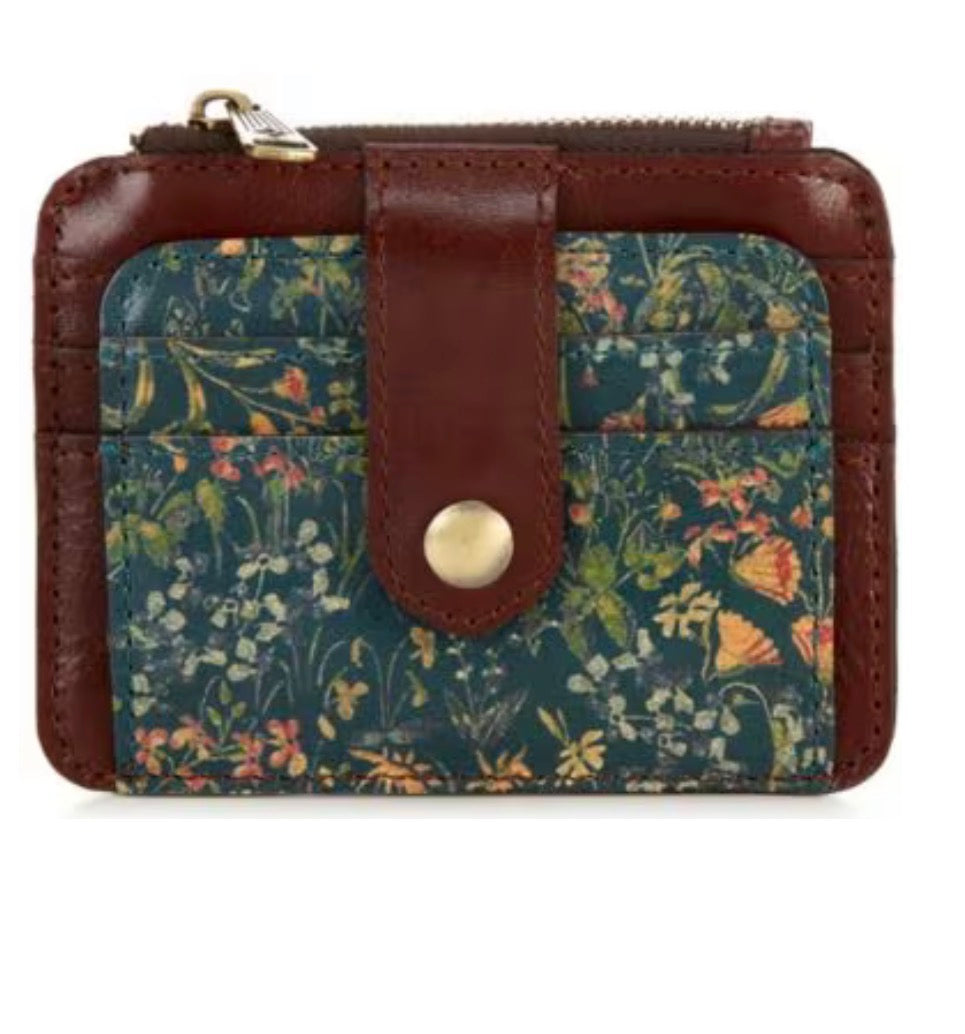 Cassis Tuscan Fields Bifold Wallet
Color: Tuscan Fields Print
