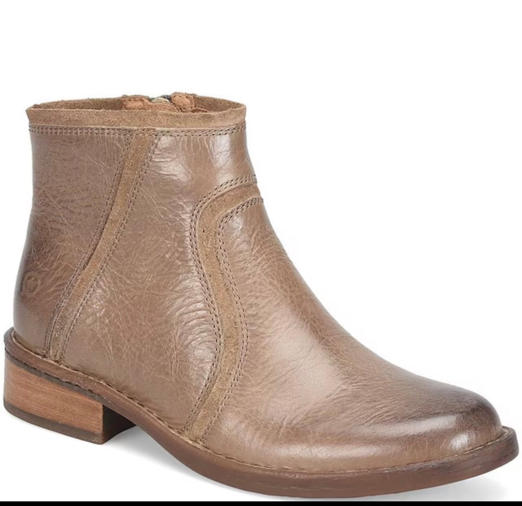 Born ~ The Cincy Boot          Women's Size 8.5