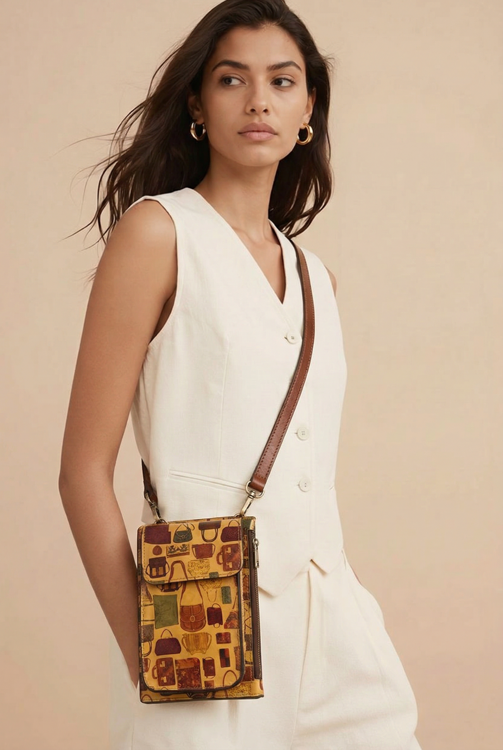 Chiavella Phone Crossbody Bag