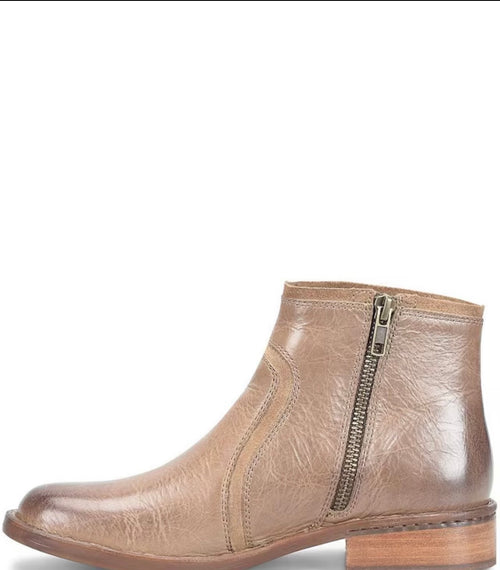 Born ~ The Cincy Boot          Women's Size 8.5